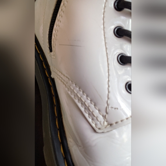 Dr. Martens 1460 Y White Lace Up Boots With Zipper. Size 7 Women, 6 Men. - Picture 9 of 12